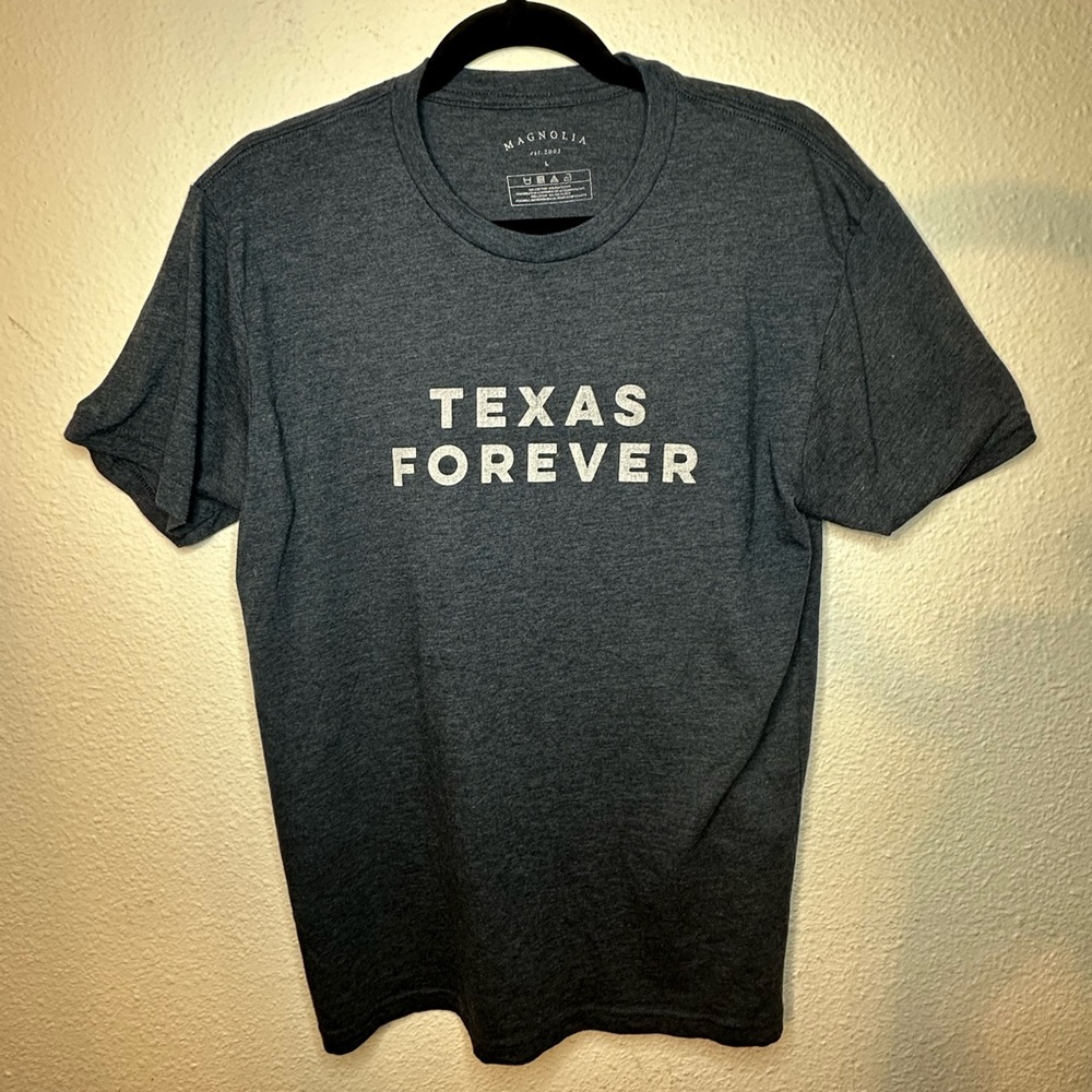 Magnolia Charcoal 'Texas Forever' Tee